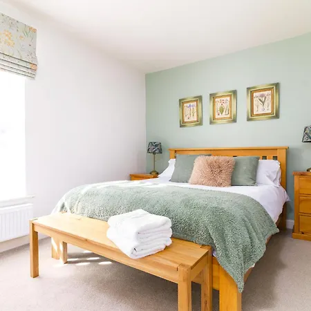 Salt Wind House - 휫비